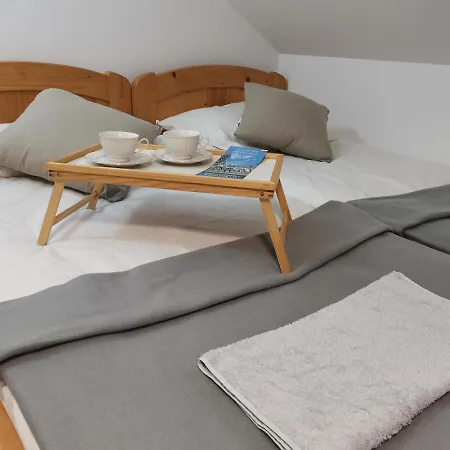 Vendégház Apartma Med Vinogradi *
