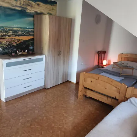 Apartma Med Vinogradi * Lendava