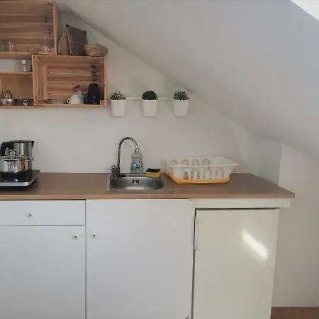 Casa de hóspedes Apartma Med Vinogradi Lendava